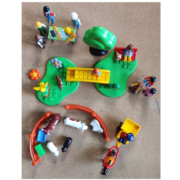 Playmobil playing sets. Countryside. Meadows, Bridge, People, Animals. - Picture 8 of 9